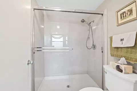 Bath - 3417 Keystone Way, Modesto, CA 95354 photo 5 of 5