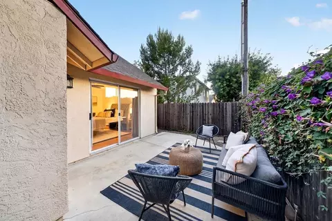 Exterior - 3863 Olivebranch Ln, Carmichael, CA 95608 photo 5 of 6