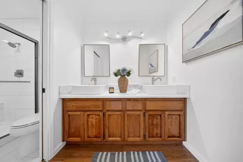 Bath - 3863 Olivebranch Ln, Carmichael, CA 95608 photo 7 of 7