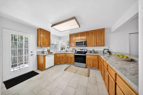 Kitchen - 3863 Olivebranch Ln, Carmichael, CA 95608 photo 1 of 4