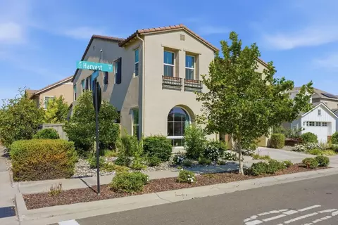 Exterior - 1730 Harvest St, Davis, CA 95616 photo 4 of 12
