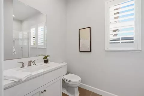 Bath - 1730 Harvest St, Davis, CA 95616 photo 5 of 6