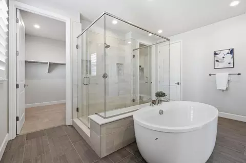 Bath - 1730 Harvest St, Davis, CA 95616 photo 2 of 6