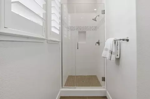 Bath - 1730 Harvest St, Davis, CA 95616 photo 6 of 6