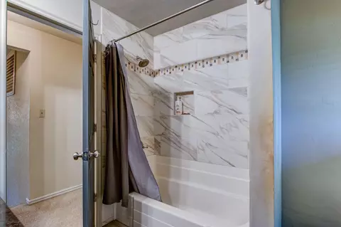 Bath - 22110 E Milton Rd, Linden, CA 95236 photo 7 of 7