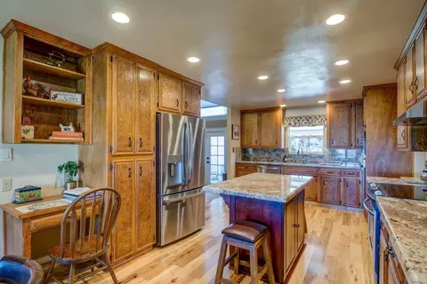 Kitchen - 22110 E Milton Rd, Linden, CA 95236 photo 1 of 4