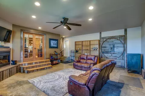 Living - 22110 E Milton Rd, Linden, CA 95236 photo 6 of 6