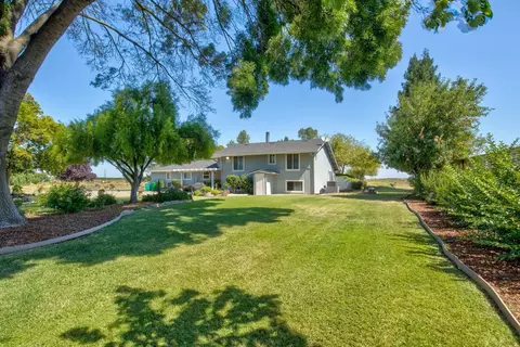 Exterior - 22110 E Milton Rd, Linden, CA 95236 photo 16 of 20