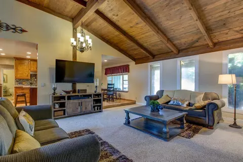 Living - 22110 E Milton Rd, Linden, CA 95236 photo 4 of 6