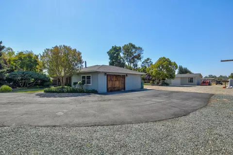 Exterior - 22110 E Milton Rd, Linden, CA 95236 photo 18 of 20