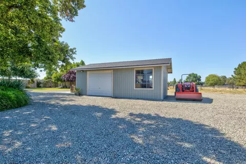Exterior - 22110 E Milton Rd, Linden, CA 95236 photo 20 of 20