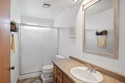 Bath - 580 North Ave, Turlock, CA 95382 photo 1 of 2