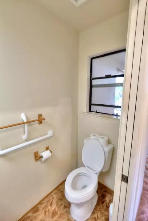 Bath - 12825 Mierkey Rd, Pine Grove, CA 95665 photo 2 of 9