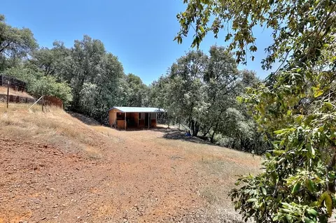 Exterior - 12825 Mierkey Rd, Pine Grove, CA 95665 photo 9 of 26