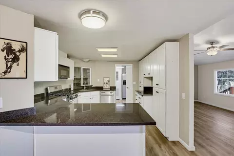 Kitchen - 18368 Harmony Pl, Grass Valley, CA 95949 photo 1 of 8