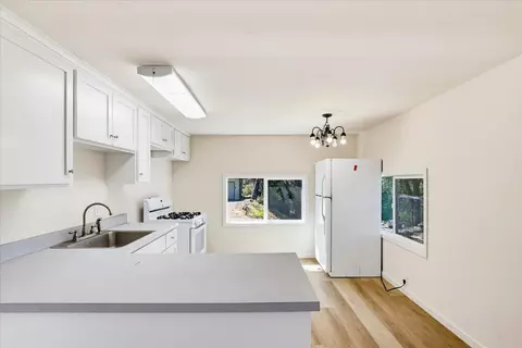 Kitchen - 18368 Harmony Pl, Grass Valley, CA 95949 photo 5 of 8