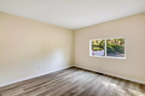 Bedroom - 18368 Harmony Pl, Grass Valley, CA 95949 photo 3 of 20