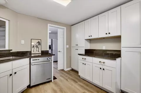 Kitchen - 18368 Harmony Pl, Grass Valley, CA 95949 photo 3 of 8