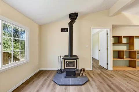 Living - 18368 Harmony Pl, Grass Valley, CA 95949 photo 6 of 14