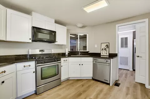 Kitchen - 18368 Harmony Pl, Grass Valley, CA 95949 photo 2 of 8