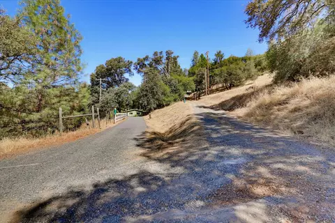 Exterior - 18368 Harmony Pl, Grass Valley, CA 95949 photo 8 of 19