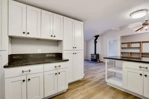 Kitchen - 18368 Harmony Pl, Grass Valley, CA 95949 photo 4 of 8