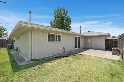 8 N Cambridge Dr, Lodi, CA 95242 photo 30