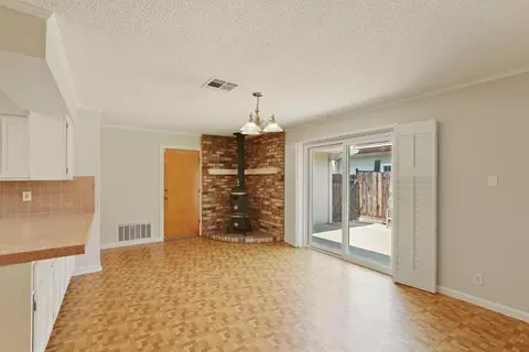 8 N Cambridge Dr, Lodi, CA 95242 photo 14