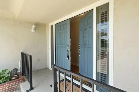 8 N Cambridge Dr, Lodi, CA 95242 photo 4