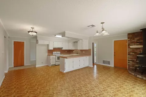 8 N Cambridge Dr, Lodi, CA 95242 photo 15