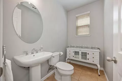 Bath - 2674 Flintlock Ln, Rocklin, CA 95765 photo 1 of 4