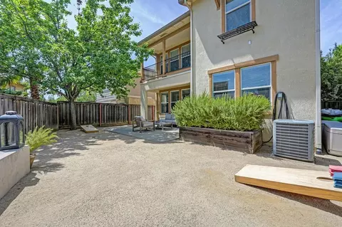 Exterior - 2674 Flintlock Ln, Rocklin, CA 95765 photo 6 of 8