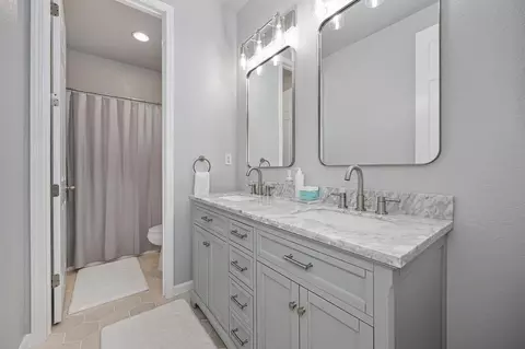 Bath - 2674 Flintlock Ln, Rocklin, CA 95765 photo 4 of 4