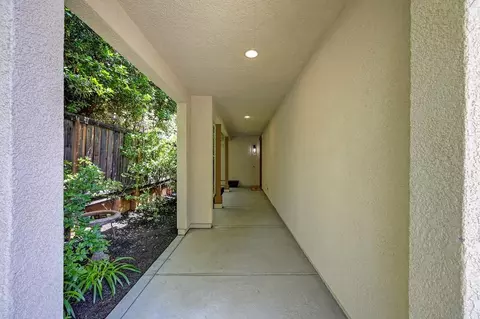 Entry Way - 2674 Flintlock Ln, Rocklin, CA 95765 photo 1 of 5