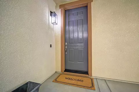 Entry Way - 2674 Flintlock Ln, Rocklin, CA 95765 photo 2 of 5