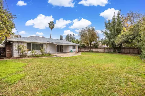 Exterior - 4907 Crestview Dr, Carmichael, CA 95608 photo 4 of 5