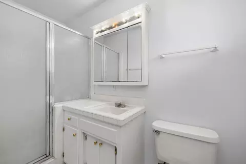 Bath - 4907 Crestview Dr, Carmichael, CA 95608 photo 1 of 3