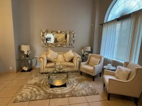 11 Monterosa Ct, Sacramento, CA 95823