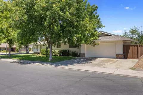 710 Leveland Ln, Modesto, CA 95350 photo 2