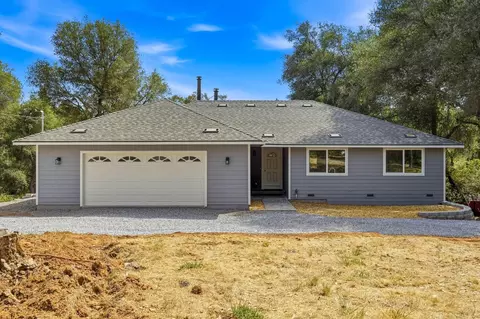 3245 Ray Cir, Auburn, CA 95602