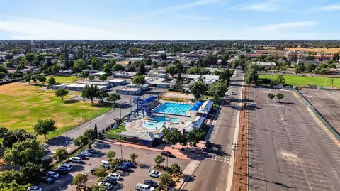 View/Area - 873 I St, Galt, CA 95632 photo 3 of 3