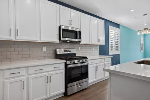 Kitchen - 873 I St, Galt, CA 95632 photo 2 of 2