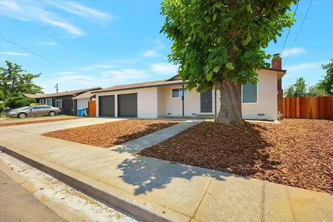 1908 Georgina Dr, Olivehurst, CA 95961 photo 4