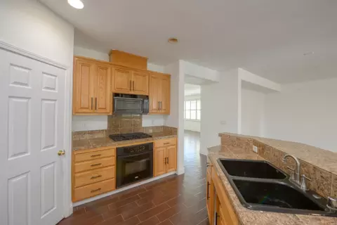 657 Mt Rushmore Dr, Newman, CA 95360 photo 18