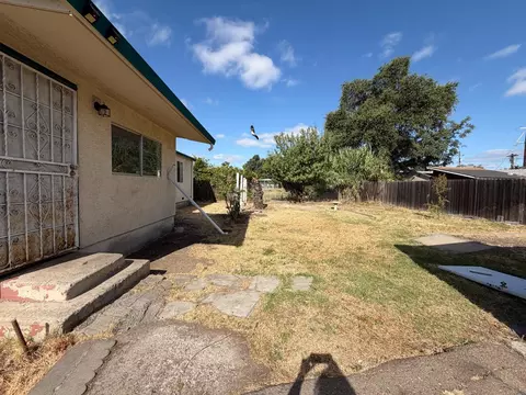 Exterior - 2555 E Miner Ave, Stockton, CA 95205 photo 5 of 6
