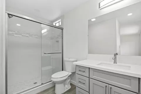 Bath - 3501 Larisa Ln, Ceres, CA 95307 photo 2 of 2