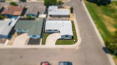 View/Area - 3501 Larisa Ln, Ceres, CA 95307 photo 3 of 7
