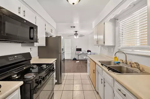 Kitchen - 620 N Granada Dr, Madera, CA 93637 photo 1 of 1