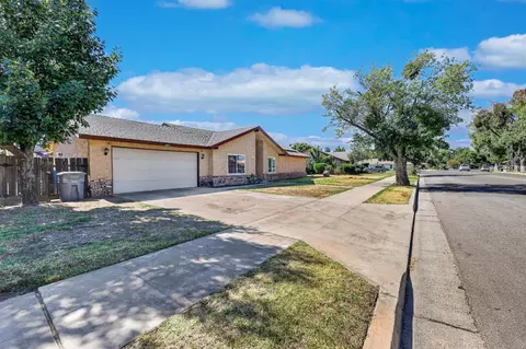 Other - 620 N Granada Dr, Madera, CA 93637 photo 2 of 11