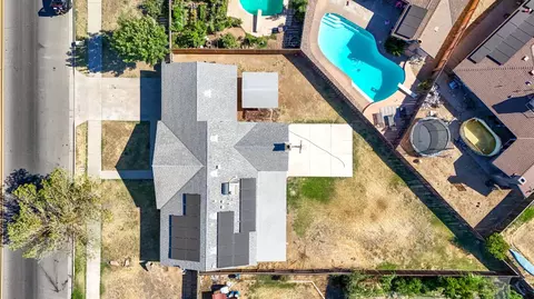 View/Area - 620 N Granada Dr, Madera, CA 93637 photo 6 of 13